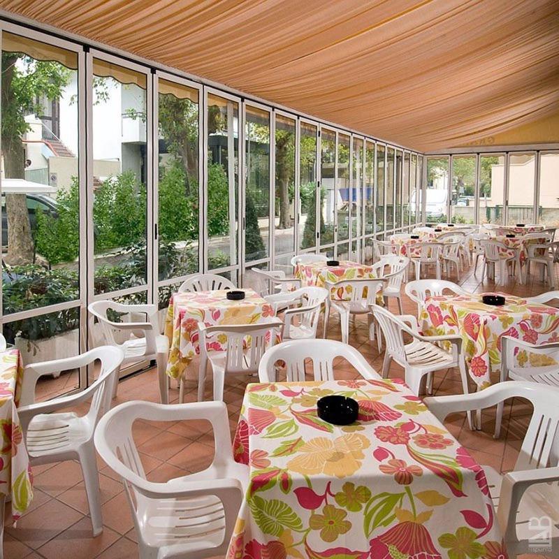 קאטוליקה Hotel Granada מראה חיצוני תמונה