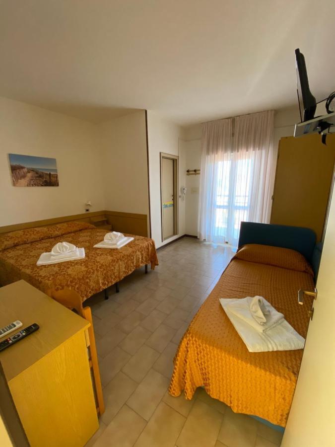 קאטוליקה Hotel Granada מראה חיצוני תמונה