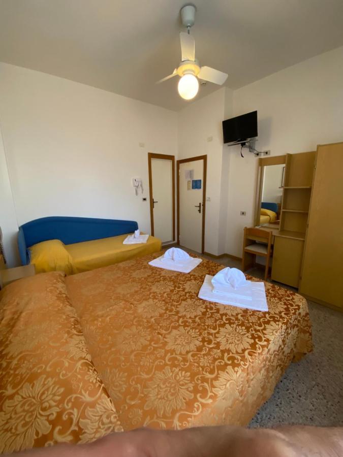 קאטוליקה Hotel Granada מראה חיצוני תמונה