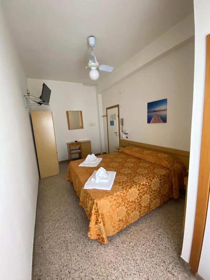 קאטוליקה Hotel Granada מראה חיצוני תמונה