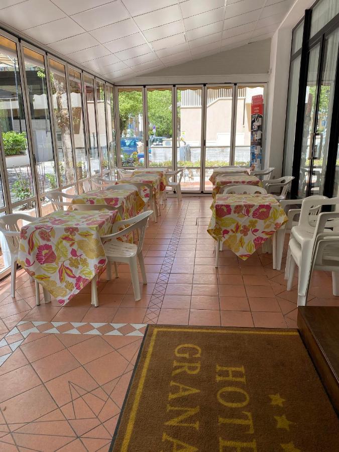 קאטוליקה Hotel Granada מראה חיצוני תמונה