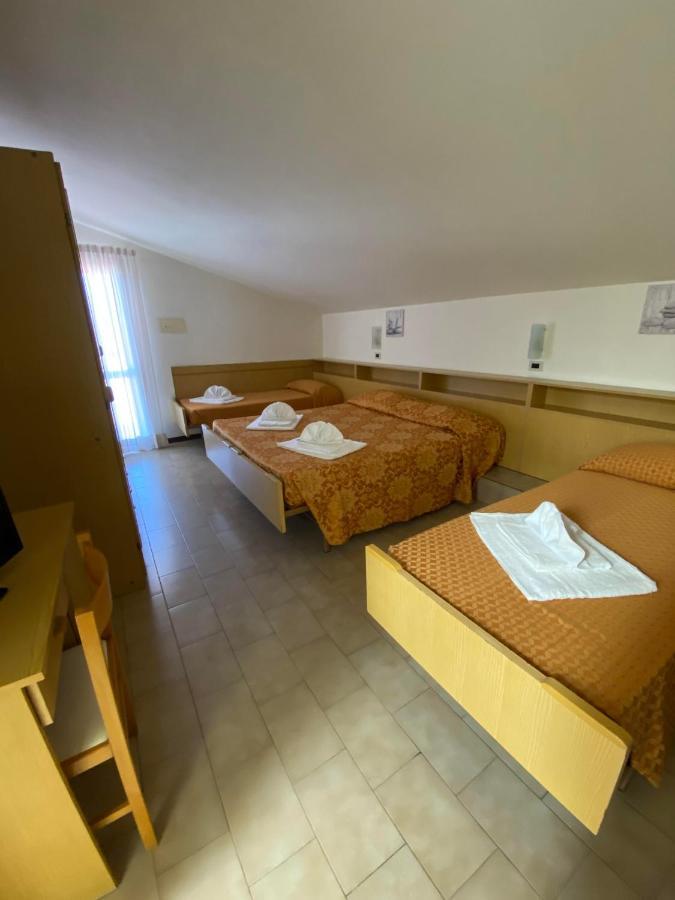 קאטוליקה Hotel Granada מראה חיצוני תמונה