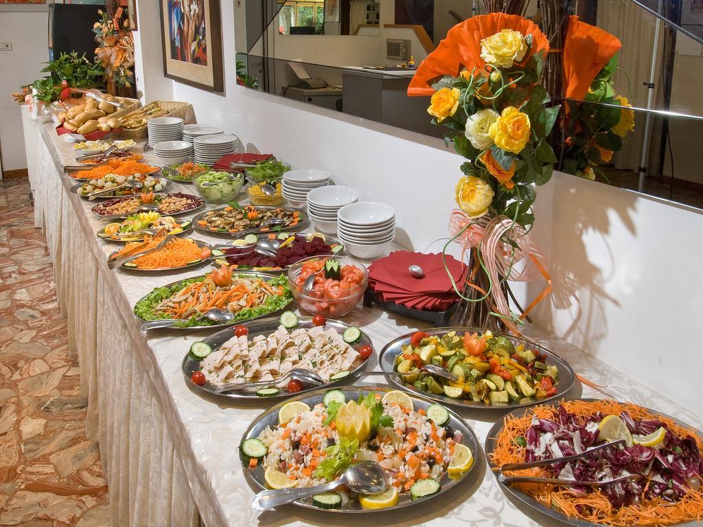 קאטוליקה Hotel Granada מראה חיצוני תמונה
