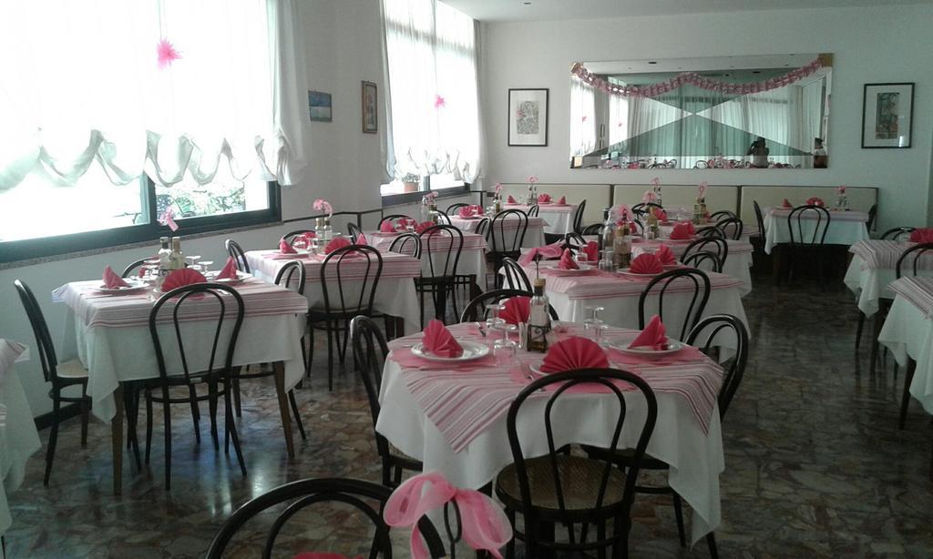 קאטוליקה Hotel Granada מראה חיצוני תמונה