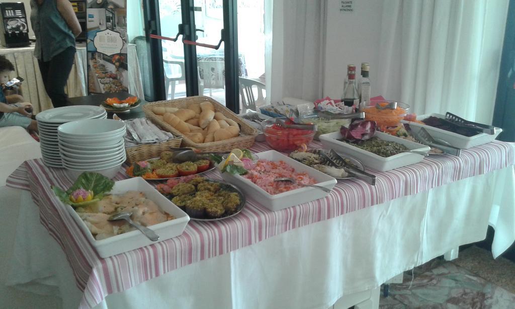 קאטוליקה Hotel Granada מראה חיצוני תמונה