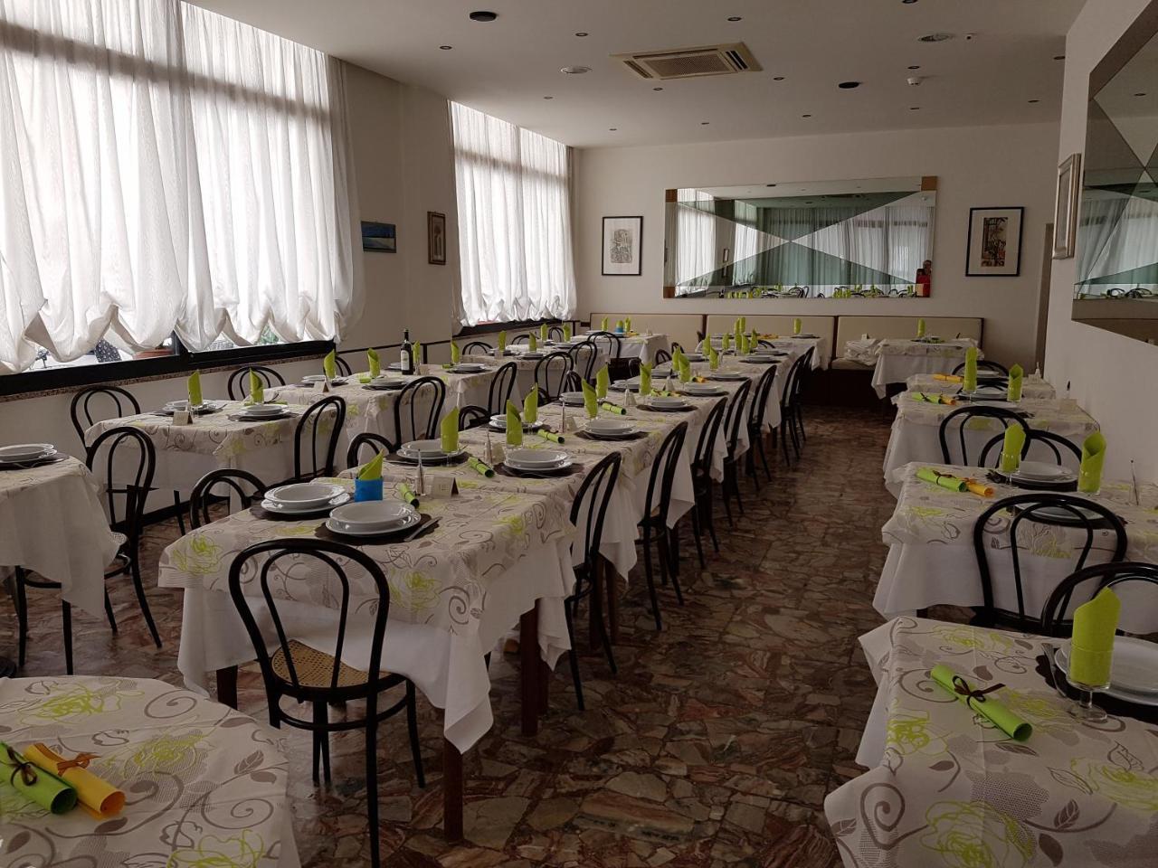 קאטוליקה Hotel Granada מראה חיצוני תמונה