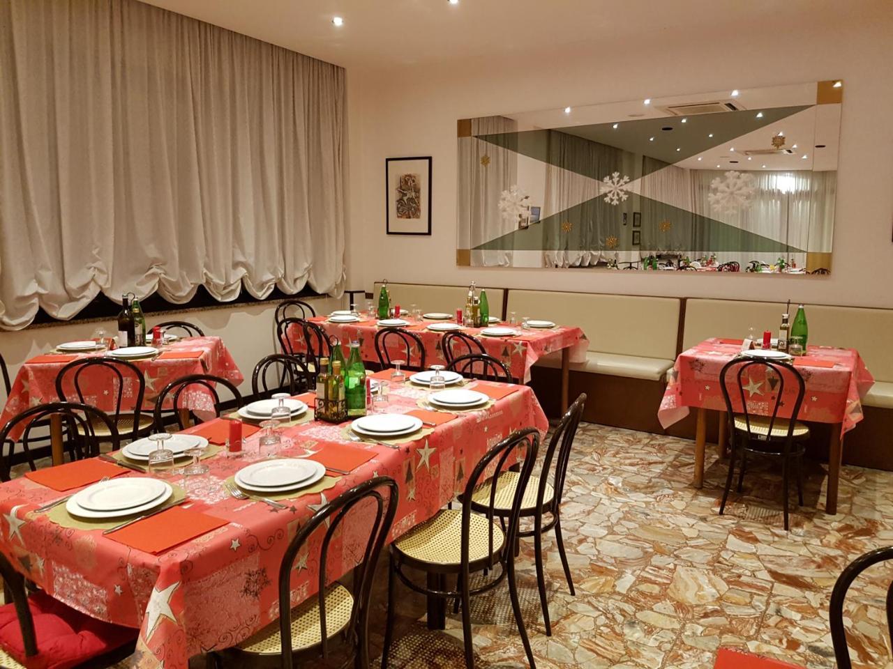 קאטוליקה Hotel Granada מראה חיצוני תמונה