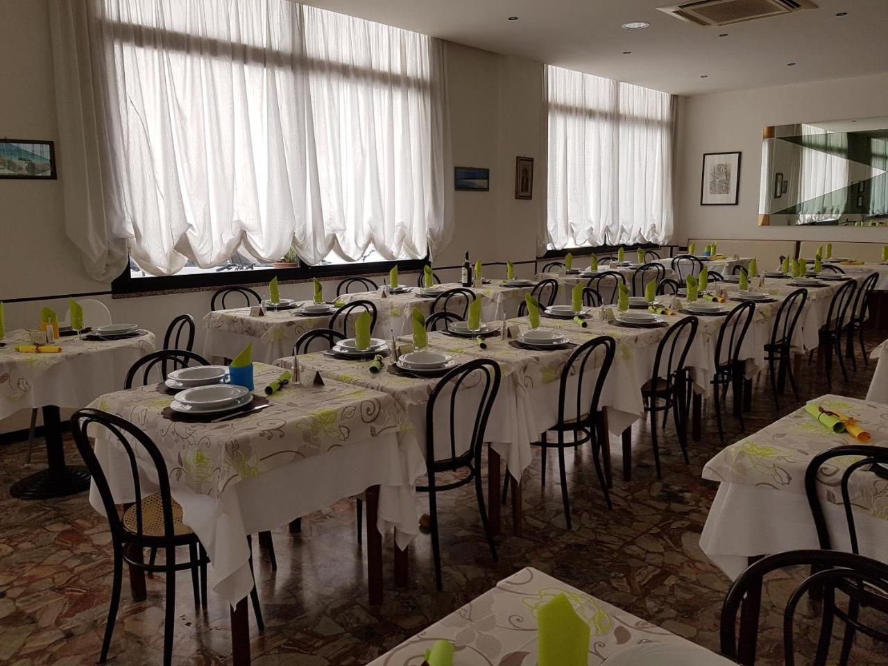 קאטוליקה Hotel Granada מראה חיצוני תמונה