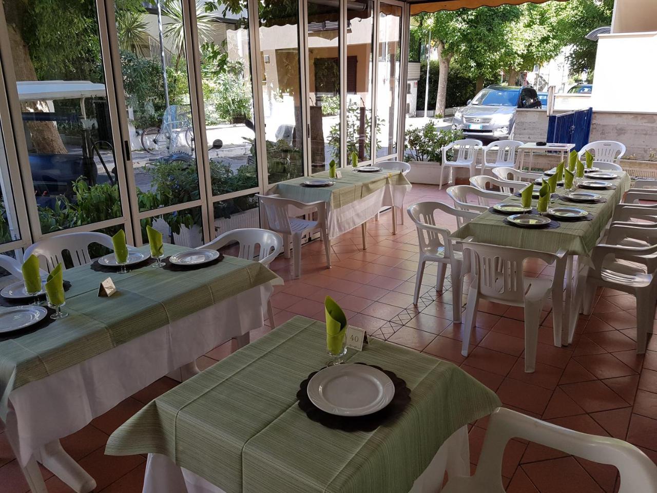 קאטוליקה Hotel Granada מראה חיצוני תמונה