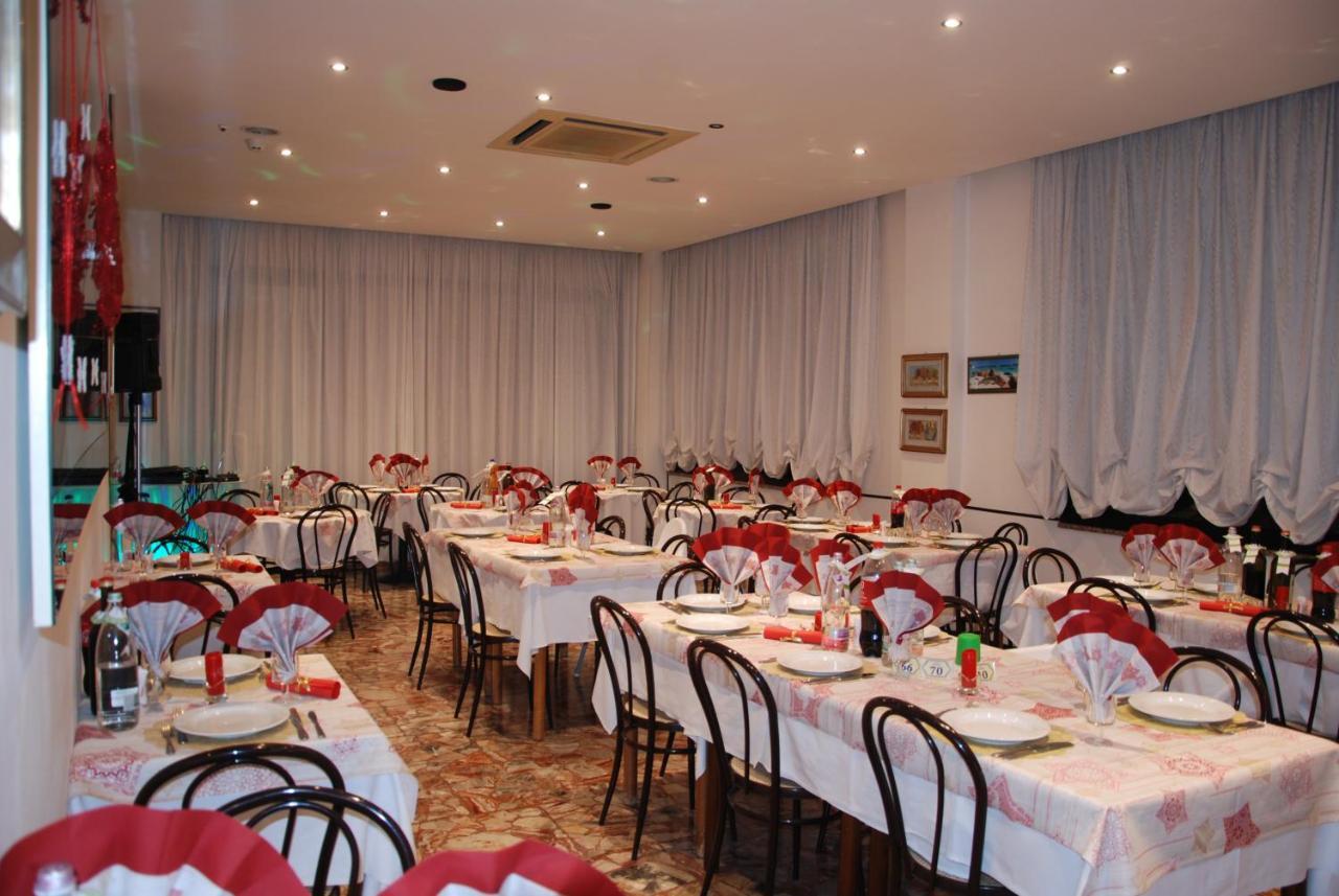 קאטוליקה Hotel Granada מראה חיצוני תמונה