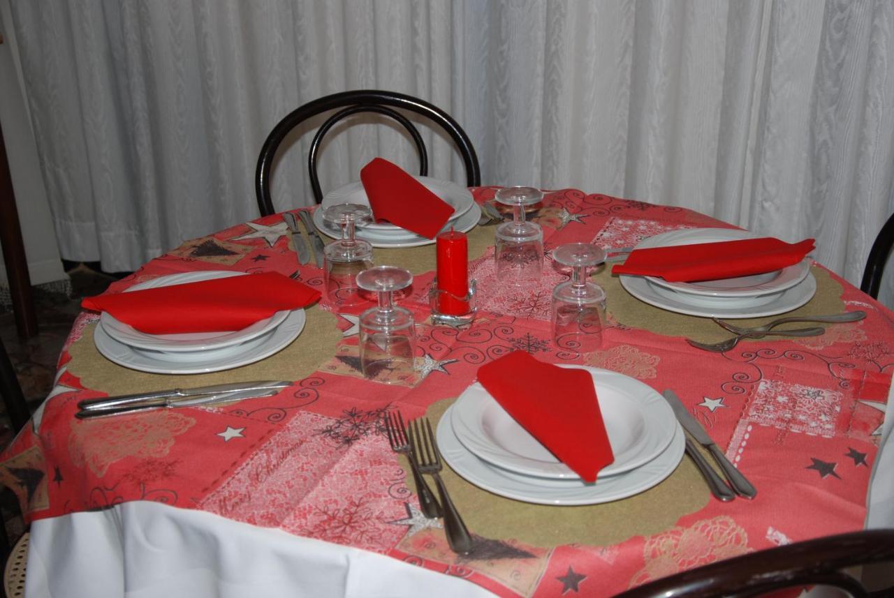 קאטוליקה Hotel Granada מראה חיצוני תמונה
