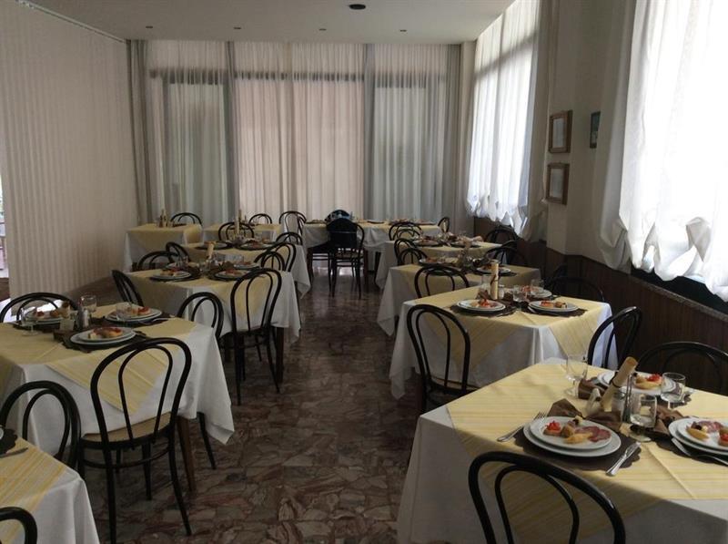 קאטוליקה Hotel Granada מראה חיצוני תמונה